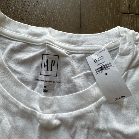 Gap 100% organic cotton vintage tee - Picture 2 of 5